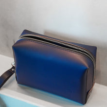 Load image into Gallery viewer, Toiletry bag | The Reserve
