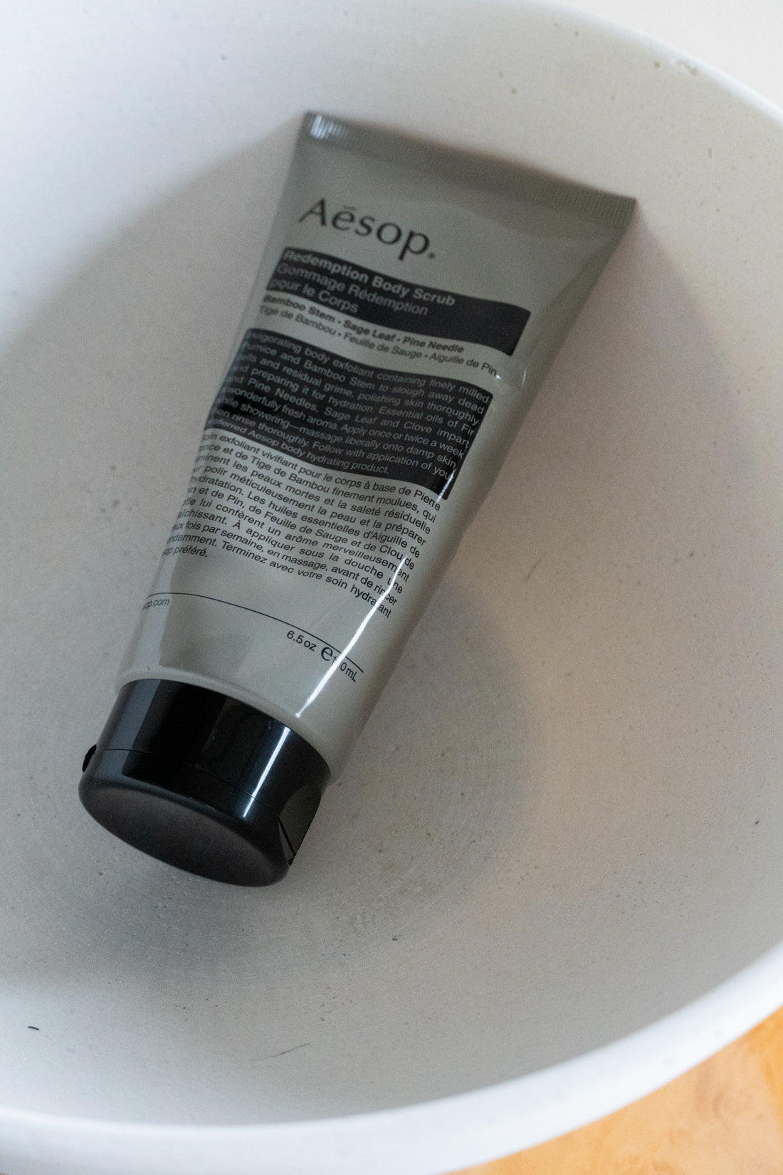 Esfoliante corporal Redemption | Aesop | The Reserve