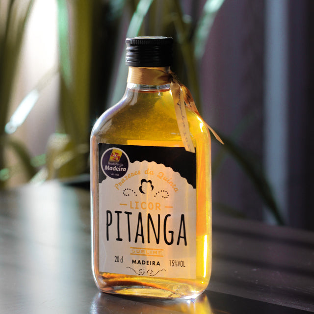 Licor de Pitanga | Saccharum