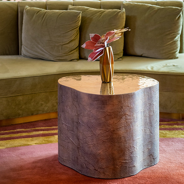 Side table | Design Nini Andrade Silva